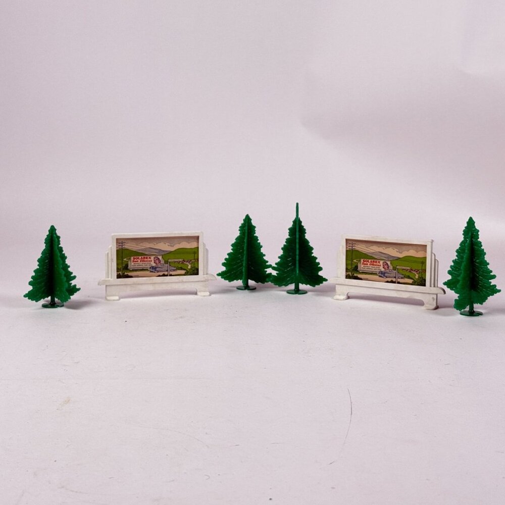 Plasticville USA Vintage Display 2 Billboard & Evergreens 1950s HO Scale Decor